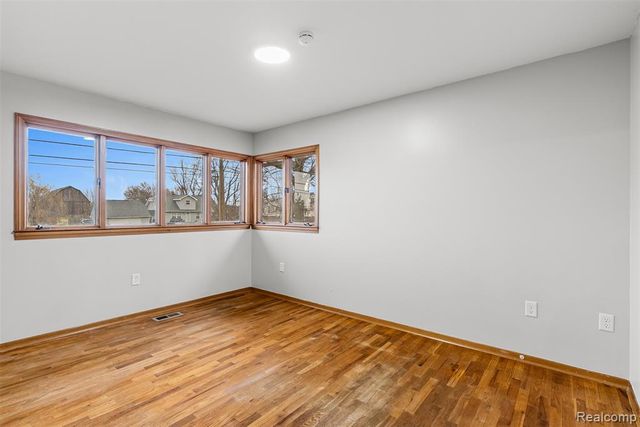 6079 Lennon Road, Swartz Creek, MI 48473