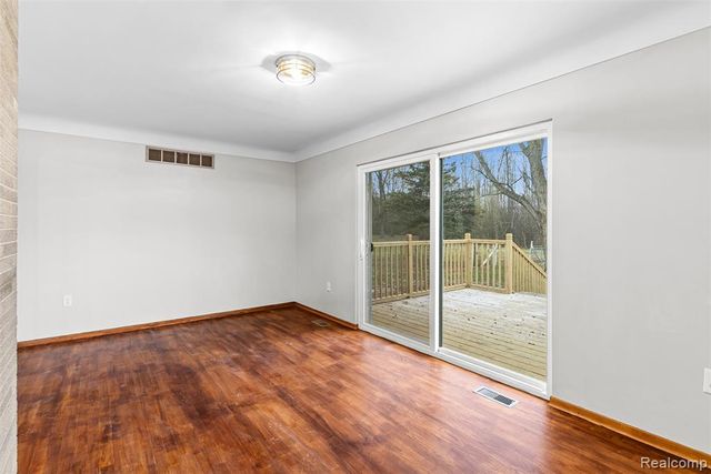 6079 Lennon Road, Swartz Creek, MI 48473