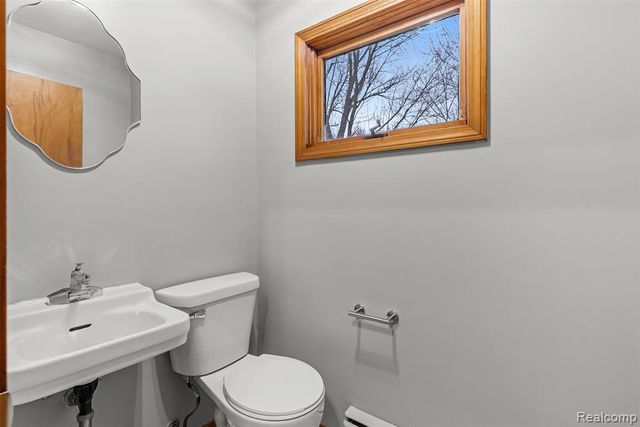 6079 Lennon Road, Swartz Creek, MI 48473