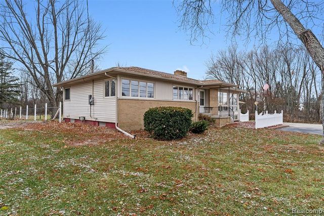 6079 Lennon Road, Swartz Creek, MI 48473