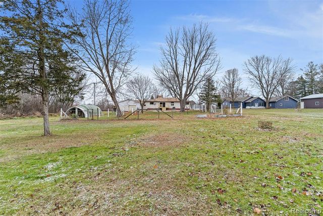 6079 Lennon Road, Swartz Creek, MI 48473