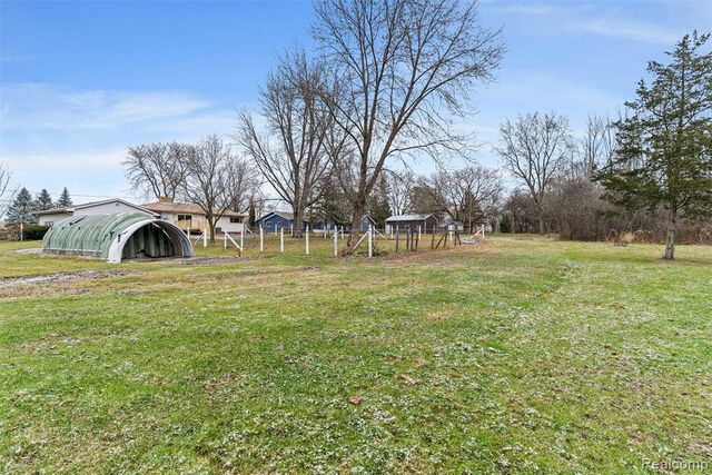 6079 Lennon Road, Swartz Creek, MI 48473