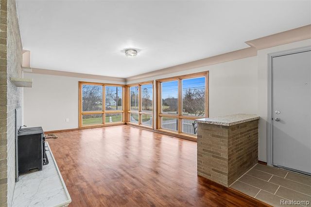 6079 Lennon Road, Swartz Creek, MI 48473