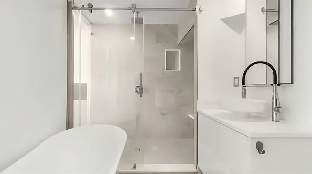 85 E India Row 41 AB, Boston, MA 02110