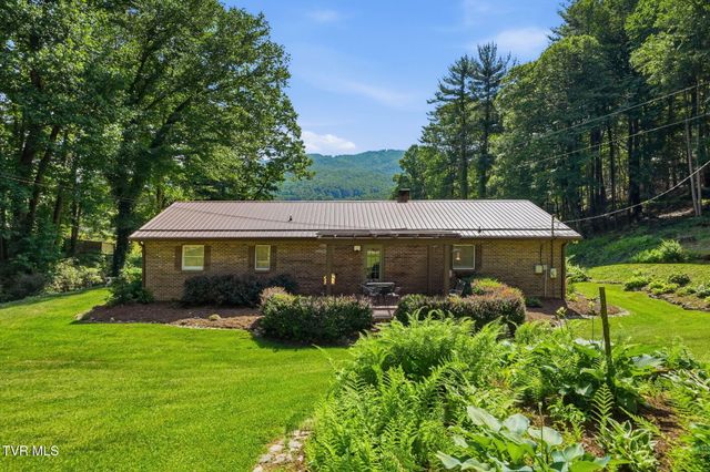 1244 South Shady Street, Mountain City, TN 37683