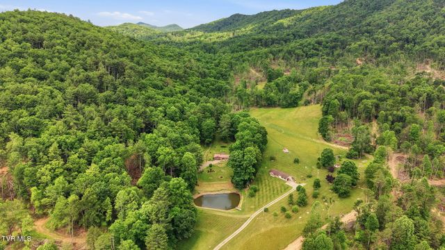 1244 South Shady Street, Mountain City, TN 37683
