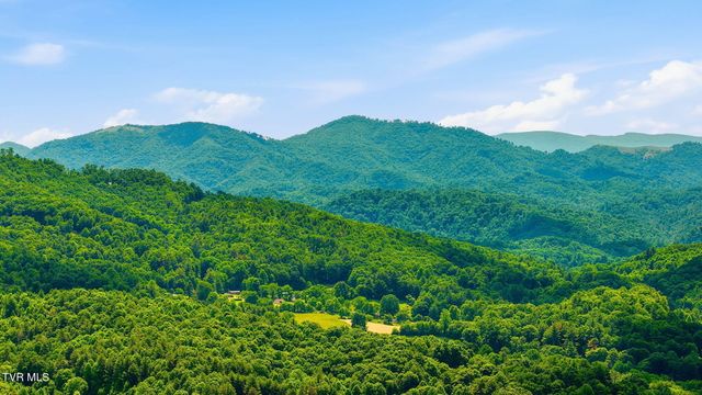 1244 South Shady Street, Mountain City, TN 37683