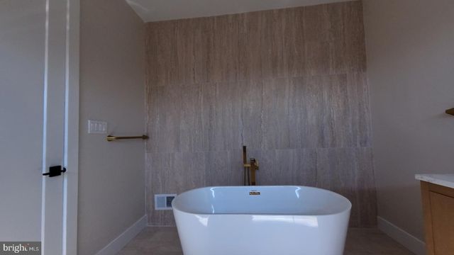 106 MARON RD, Hatfield, PA 19440