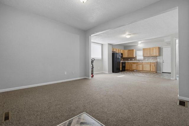 1111 N 17th Avenue N, Minneapolis, MN 55411