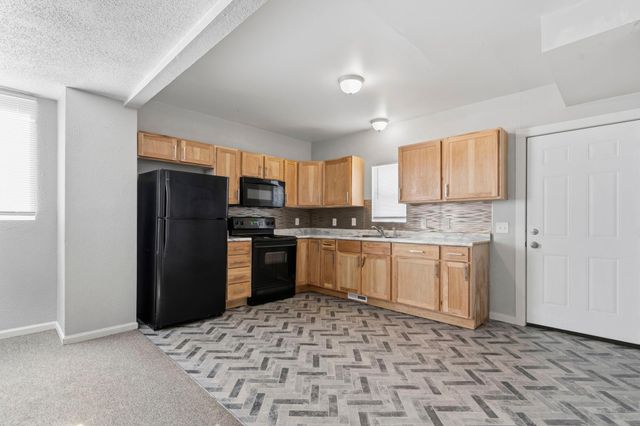 1111 N 17th Avenue N, Minneapolis, MN 55411