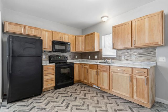 1111 N 17th Avenue N, Minneapolis, MN 55411