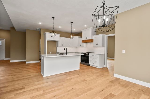 648 Panorama Drive, Cape Fair, MO 65624