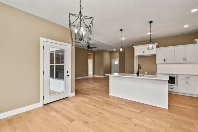 648 Panorama Drive, Cape Fair, MO 65624