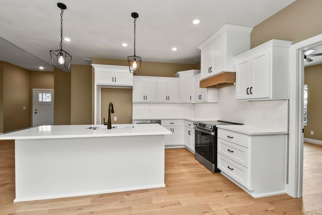 648 Panorama Drive, Cape Fair, MO 65624