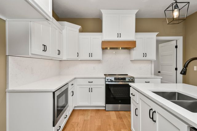 648 Panorama Drive, Cape Fair, MO 65624