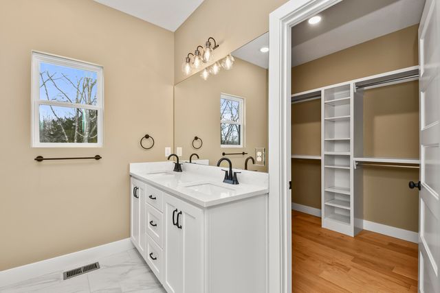 648 Panorama Drive, Cape Fair, MO 65624