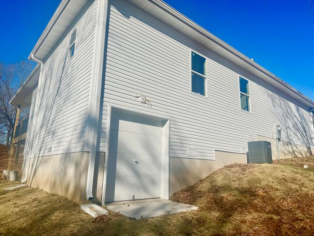 648 Panorama Drive, Cape Fair, MO 65624