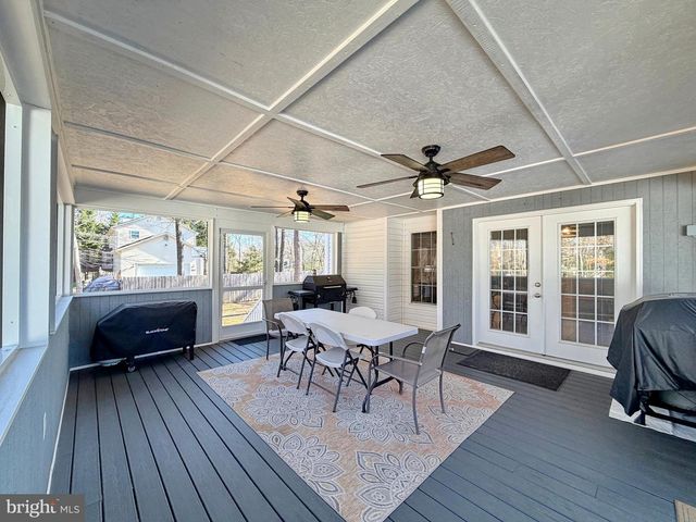 11340 DOBBINS LN, La Plata, MD 20646