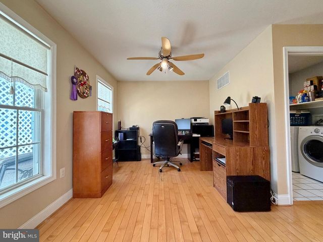 11340 DOBBINS LN, La Plata, MD 20646