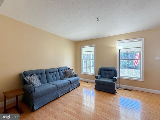 11340 DOBBINS LN, La Plata, MD 20646