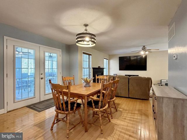 11340 DOBBINS LN, La Plata, MD 20646