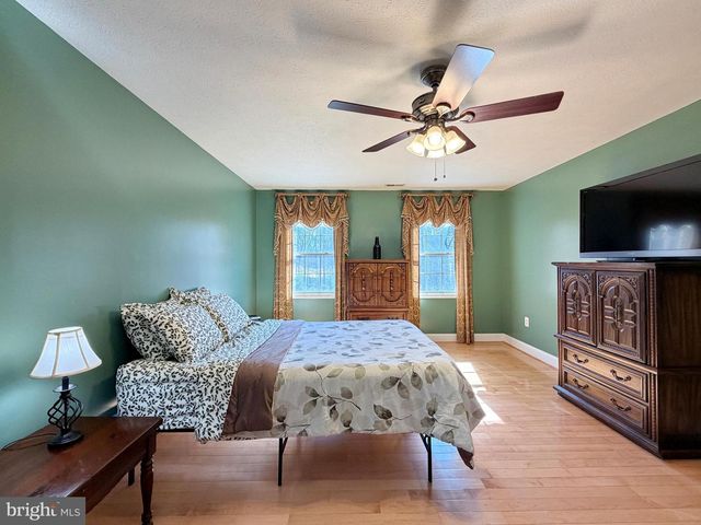 11340 DOBBINS LN, La Plata, MD 20646