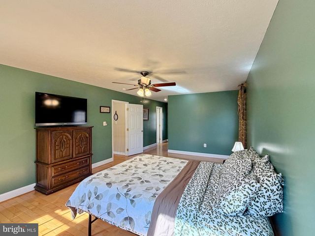 11340 DOBBINS LN, La Plata, MD 20646