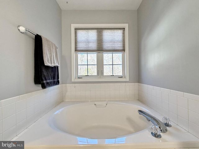 11340 DOBBINS LN, La Plata, MD 20646