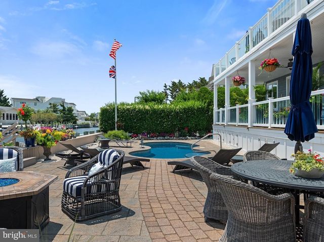 310 BEACH PLUM DR, Long Beach Township, NJ 08008