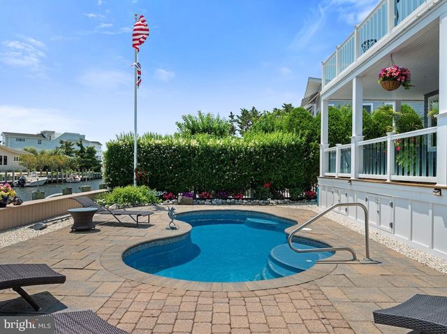 310 BEACH PLUM DR, Long Beach Township, NJ 08008