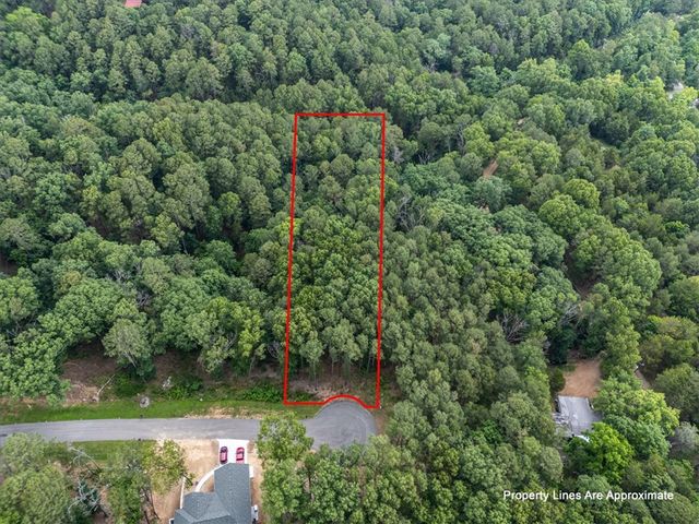 15 Pine Crest Lane, Eureka Springs, AR 72632