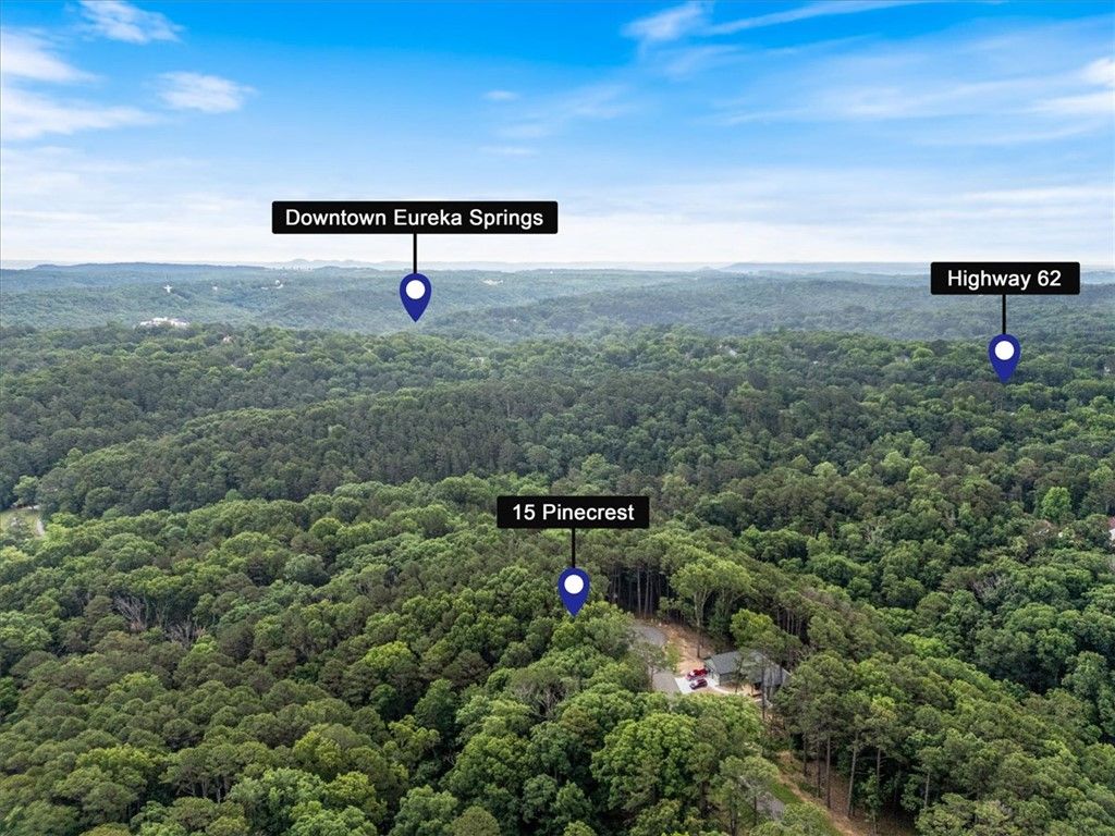 15 Pine Crest Lane, Eureka Springs, AR 72632