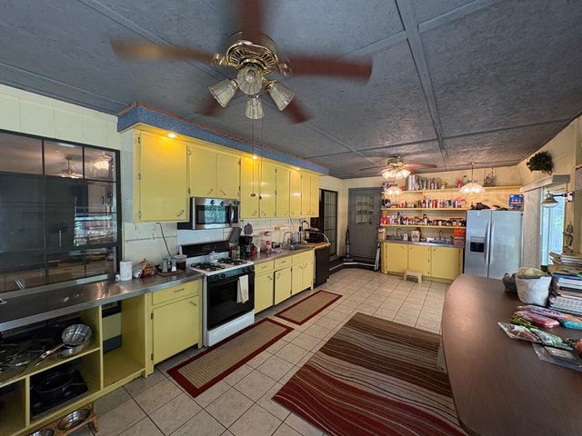 2153 Johnny Murphy, Dothan, AL 36301