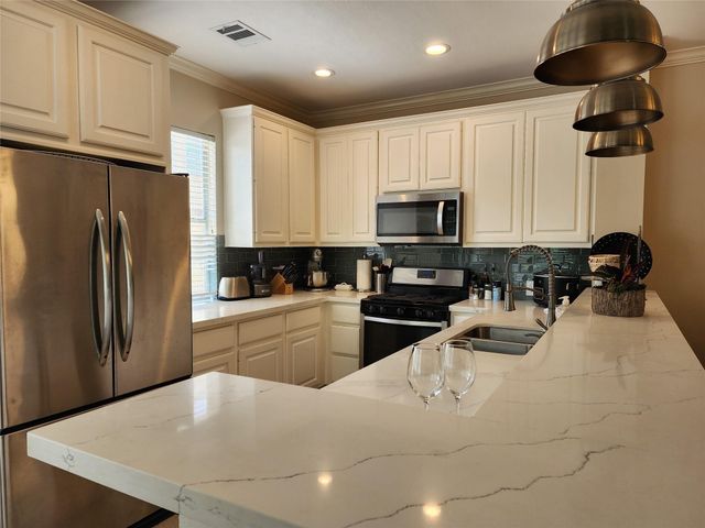 2722 Crawford Street, Houston, TX 77004