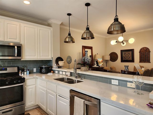 2722 Crawford Street, Houston, TX 77004