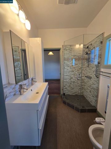 236 Castro St, Richmond, CA 94801