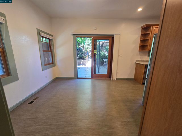 236 Castro St, Richmond, CA 94801