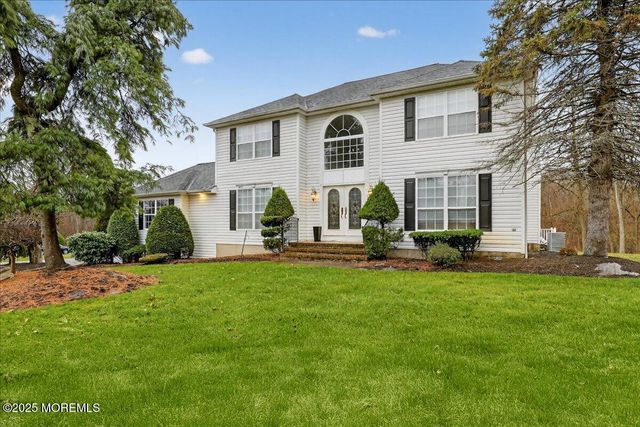 12 Tall Woods Drive, Manalapan, NJ 07726