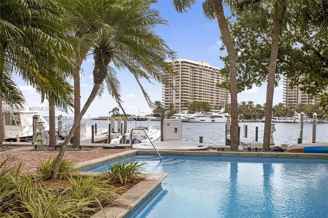 1700 S Bayshore Ln 3A, Coconut Grove, FL 33133