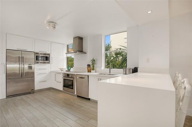 1700 S Bayshore Ln 3A, Coconut Grove, FL 33133