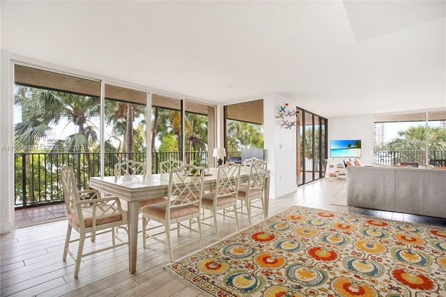 1700 S Bayshore Ln 3A, Coconut Grove, FL 33133