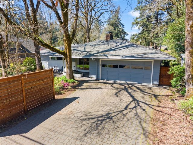 6025 CARMAN Dr, Lake Oswego, OR 97035