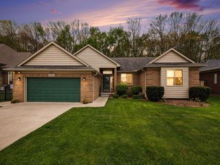 45654 Lookout Drive, Macomb Twp, MI 48044