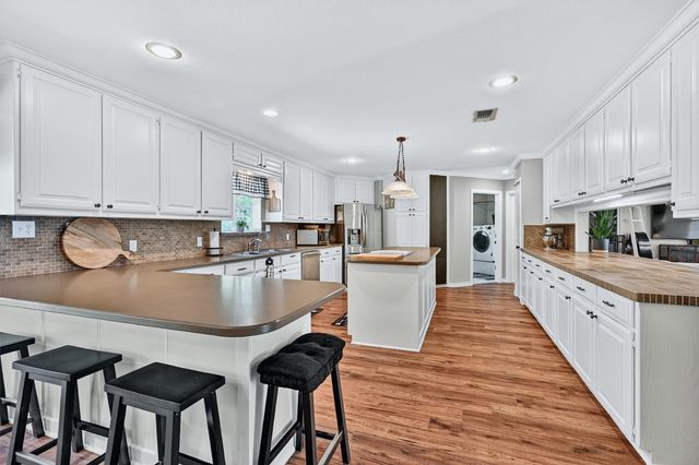 1246 Kiowa Drive W, Lake Kiowa, TX 76240