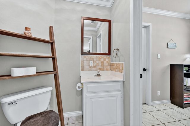 1246 Kiowa Drive W, Lake Kiowa, TX 76240