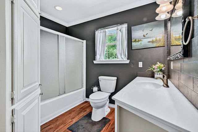 1246 Kiowa Drive W, Lake Kiowa, TX 76240