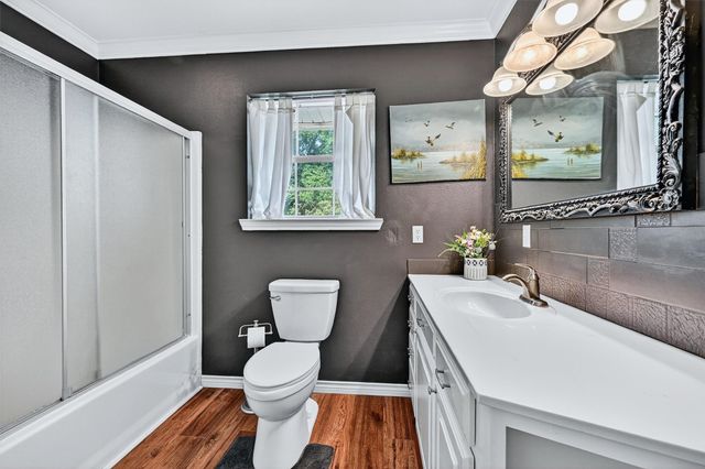 1246 Kiowa Drive W, Lake Kiowa, TX 76240