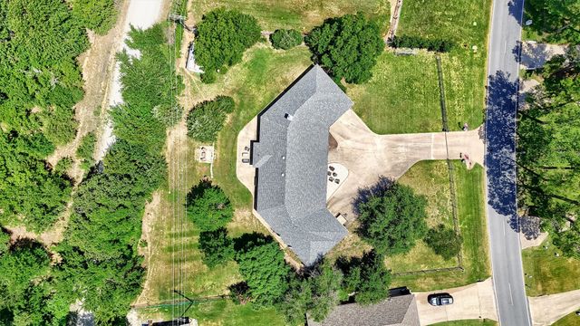 1246 Kiowa Drive W, Lake Kiowa, TX 76240