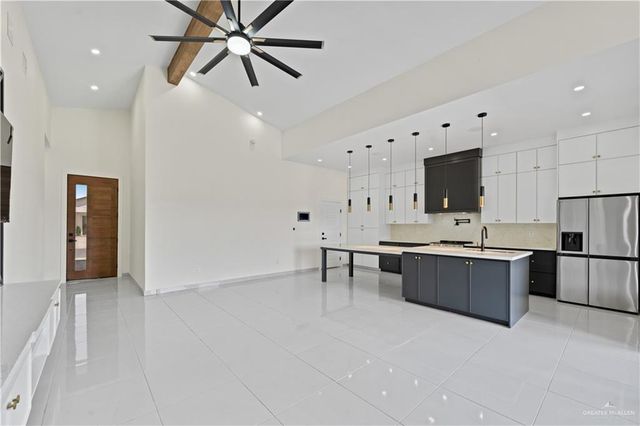 2608 E Conroe Road, Edinburg, TX 78542