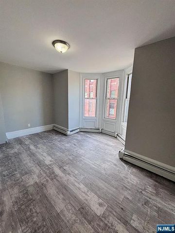 393 Straight Street, Paterson, NJ 07501